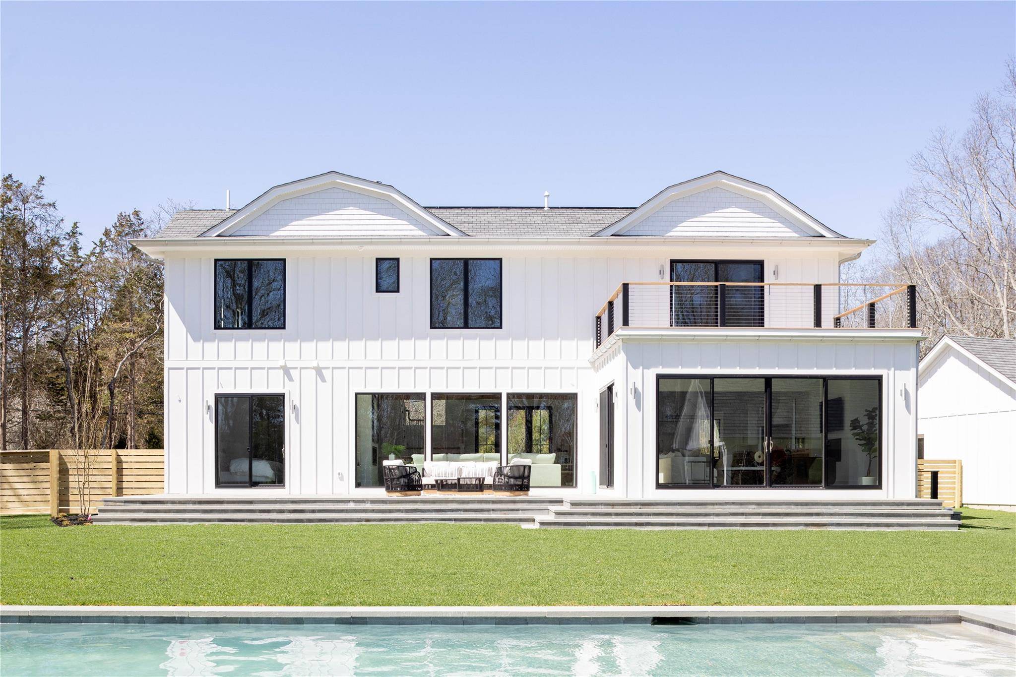 East Hampton, NY 11937,4 Dogwood DR
