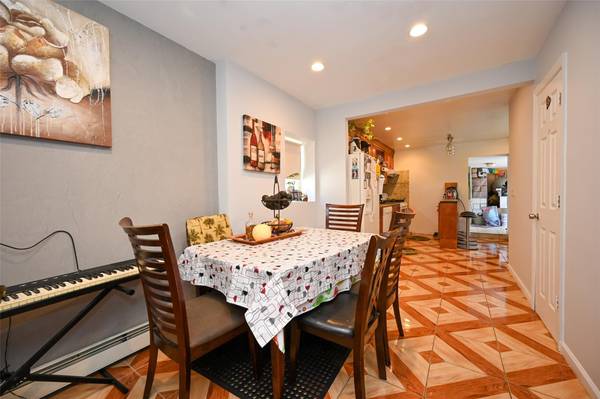 102-25 163 DR, Howard Beach, NY 11414