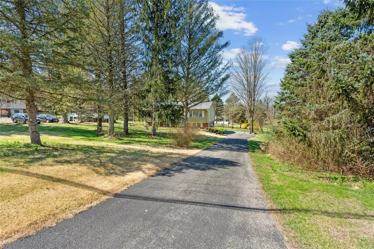 Hopewell Junction, NY 12533,472 Shenandoah RD