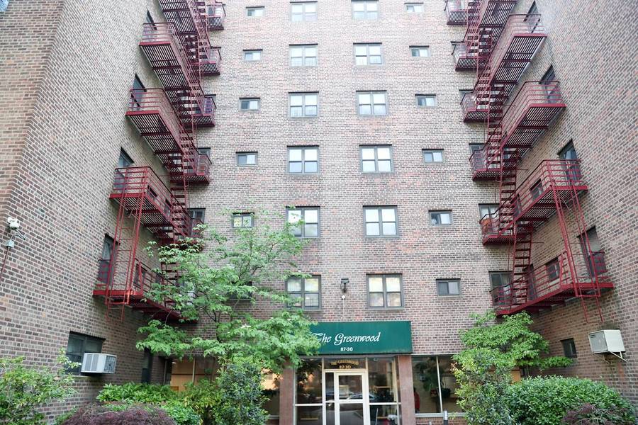 87-30 204 ST #B48, Hollis, NY 11423