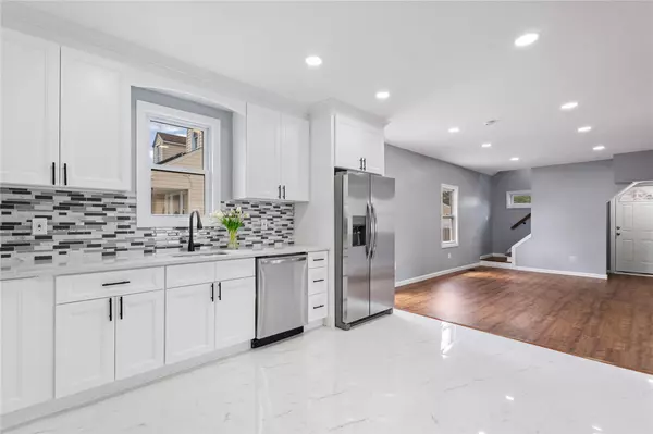 Uniondale, NY 11553,314 Greengrove AVE