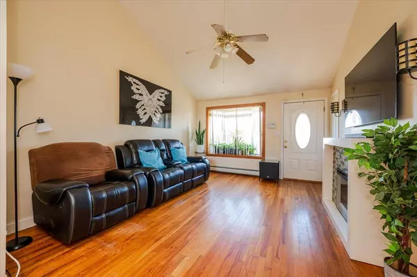 West Babylon, NY 11704,1550 6 ST