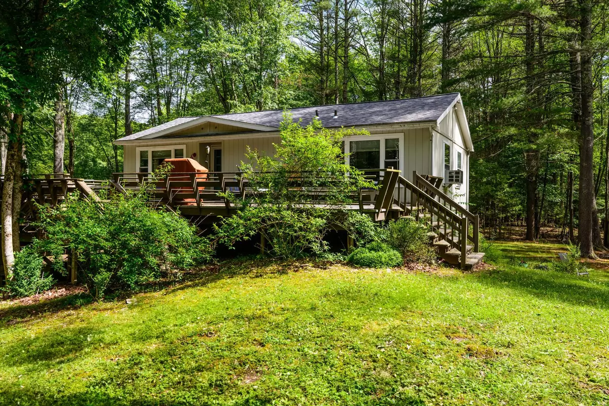 Woodstock, NY 12498,328 John Joy RD