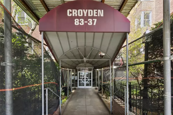 Elmhurst, NY 11373,8337 Saint James AVE #4D