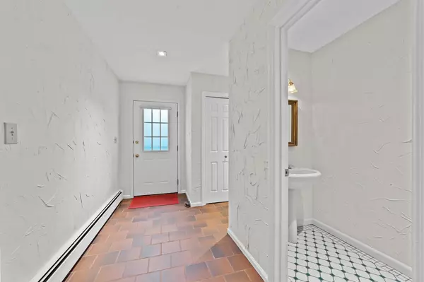 Cortlandt Manor, NY 10567,341 Furnace Dock Rd #5
