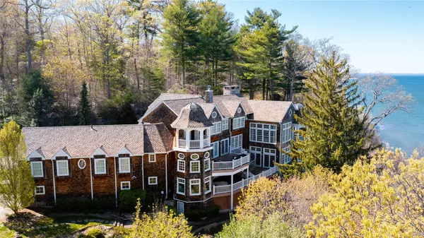 1386 Ridge Road, Laurel Hollow, NY 11791