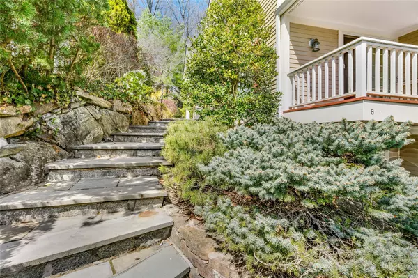 Armonk, NY 10504,8 Alder WAY