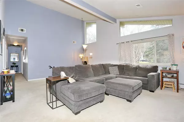 Pomona, NY 10970,34 Tamarack LN