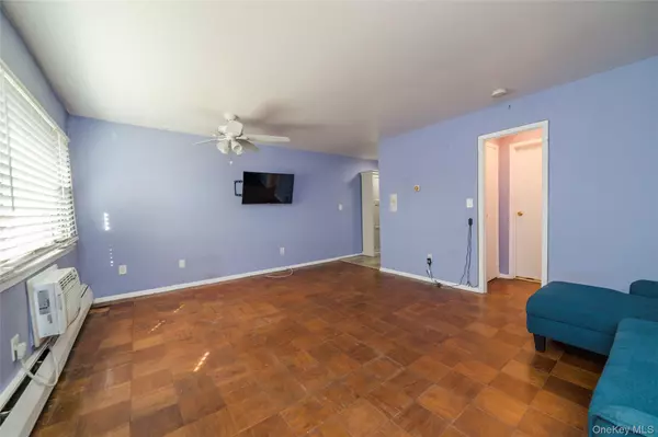 New Rochelle, NY 10801,2241 Palmer AVE #3A