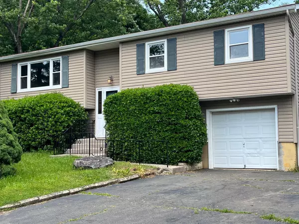 43 Morton ST, Garnerville, NY 10923