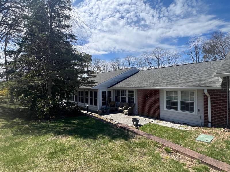 111B Exmore CT #B, Ridge, NY 11961