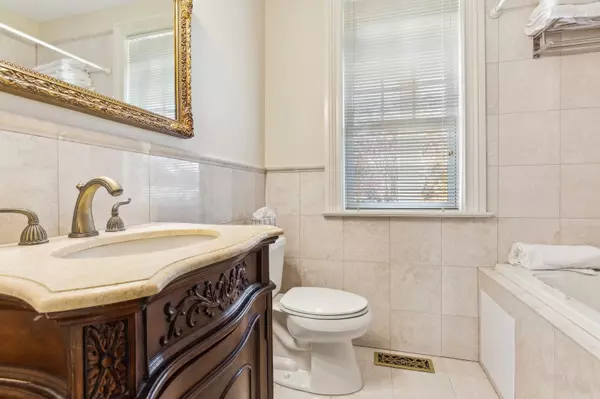 Westhampton, NY 11977,52 Brushy Neck Lane