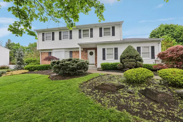 17 Oriole RD, New City, NY 10956
