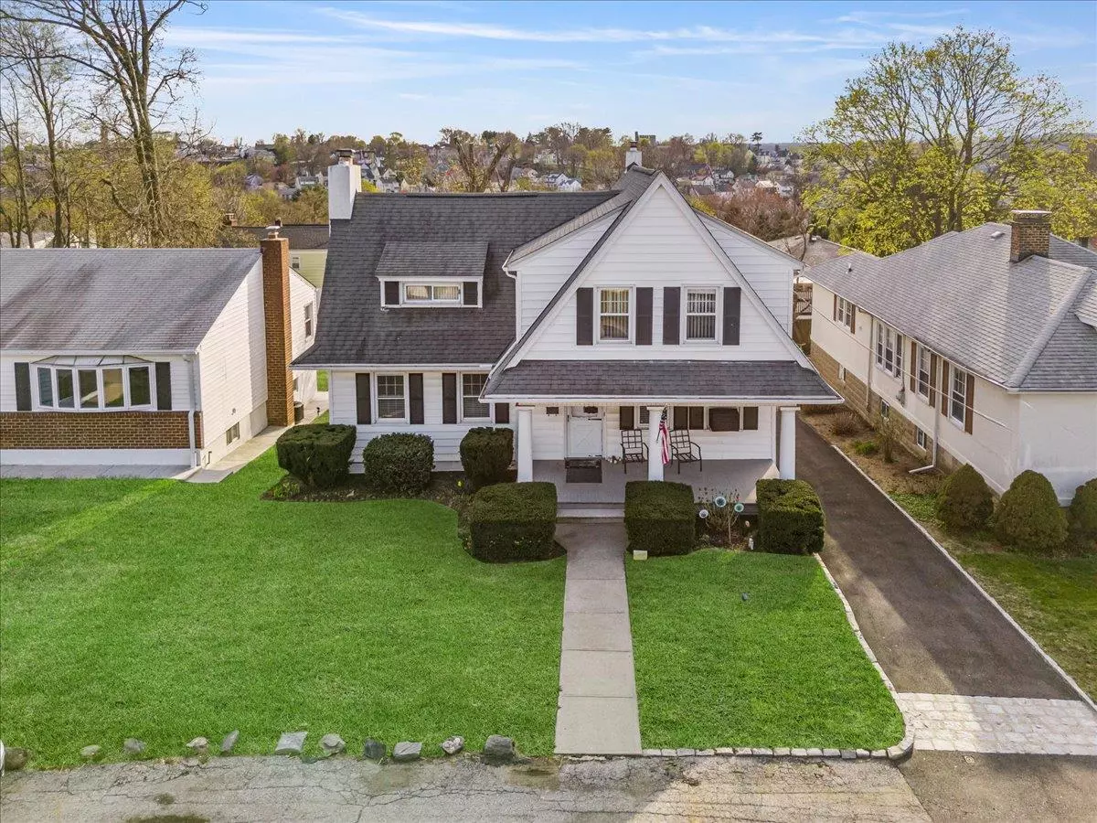 Yonkers, NY 10703,353 Bellevue AVE