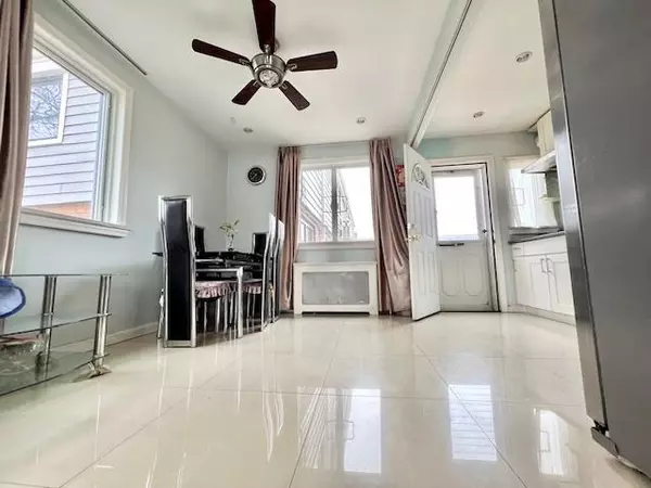 67-01 Bell BLVD #DUPLE, Bayside, NY 11364