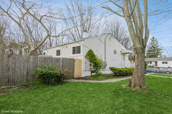 East Patchogue, NY 11772,277 Louise AVE