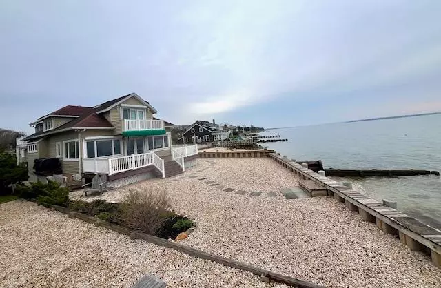 4135 Camp Mineola RD, Mattituck, NY 11952