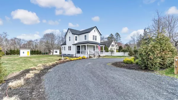 East Marion, NY 11939,235 Cemetery RD
