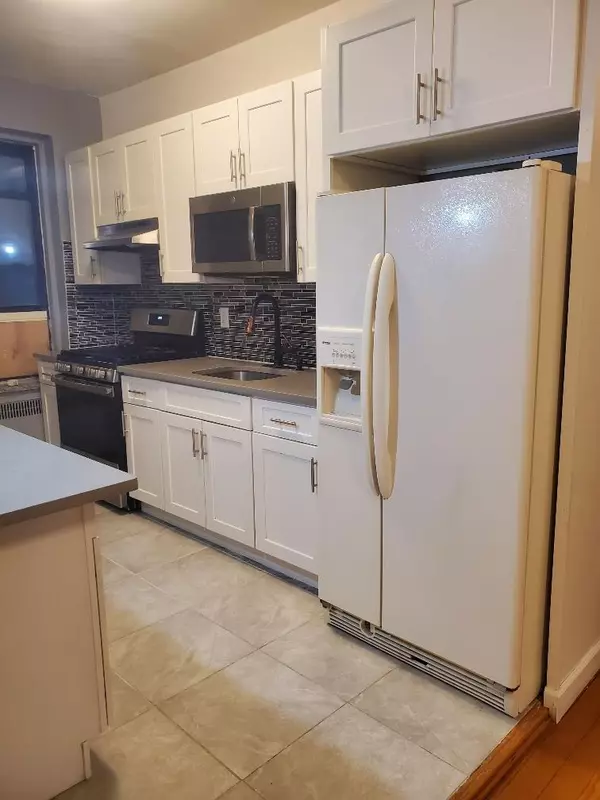 Jackson Heights, NY 11372,3420 83th ST #1-A