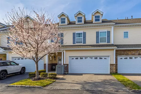 129 Rosebud CT #129,  Patchogue,  NY 11772