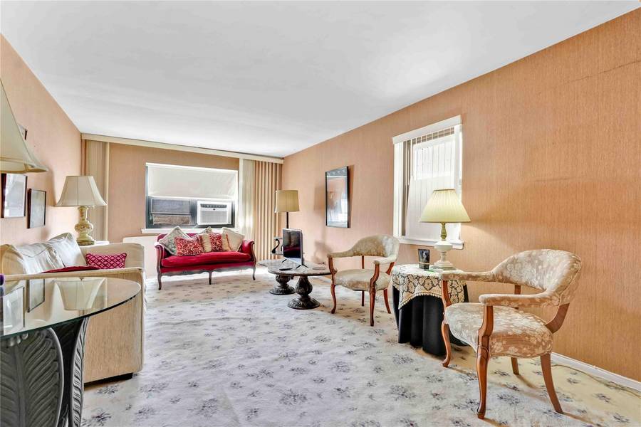 138-25 31 DR #6D, Flushing, NY 11354