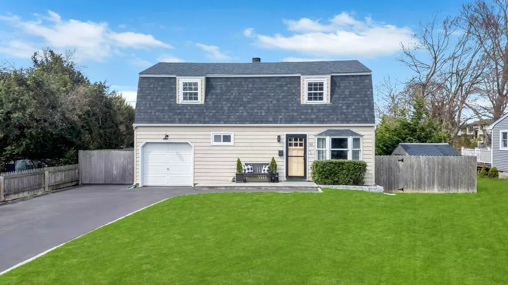 Patchogue, NY 11772,52 Thorburn AVE