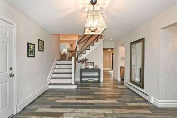Nesconset, NY 11767,4 Glenfield LN