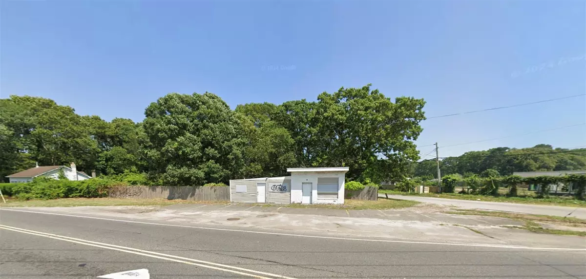 Mastic Beach, NY 11951,475 Mastic RD