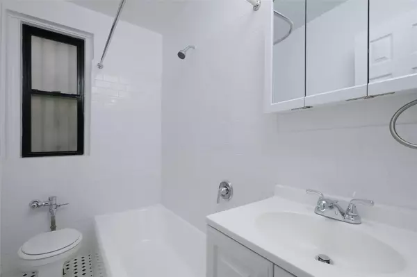 Bronx, NY 10468,2685 Creston AVE #1-M