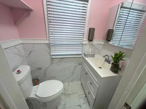 Long Beach, NY 11561,58 W park AVE #201