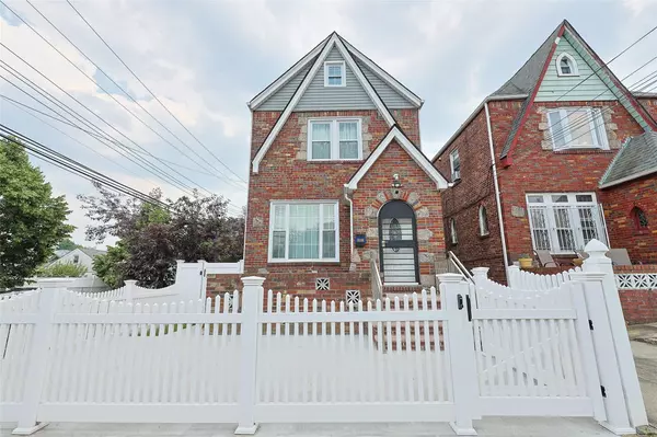 Saint Albans, NY 11412,191-68 115th RD