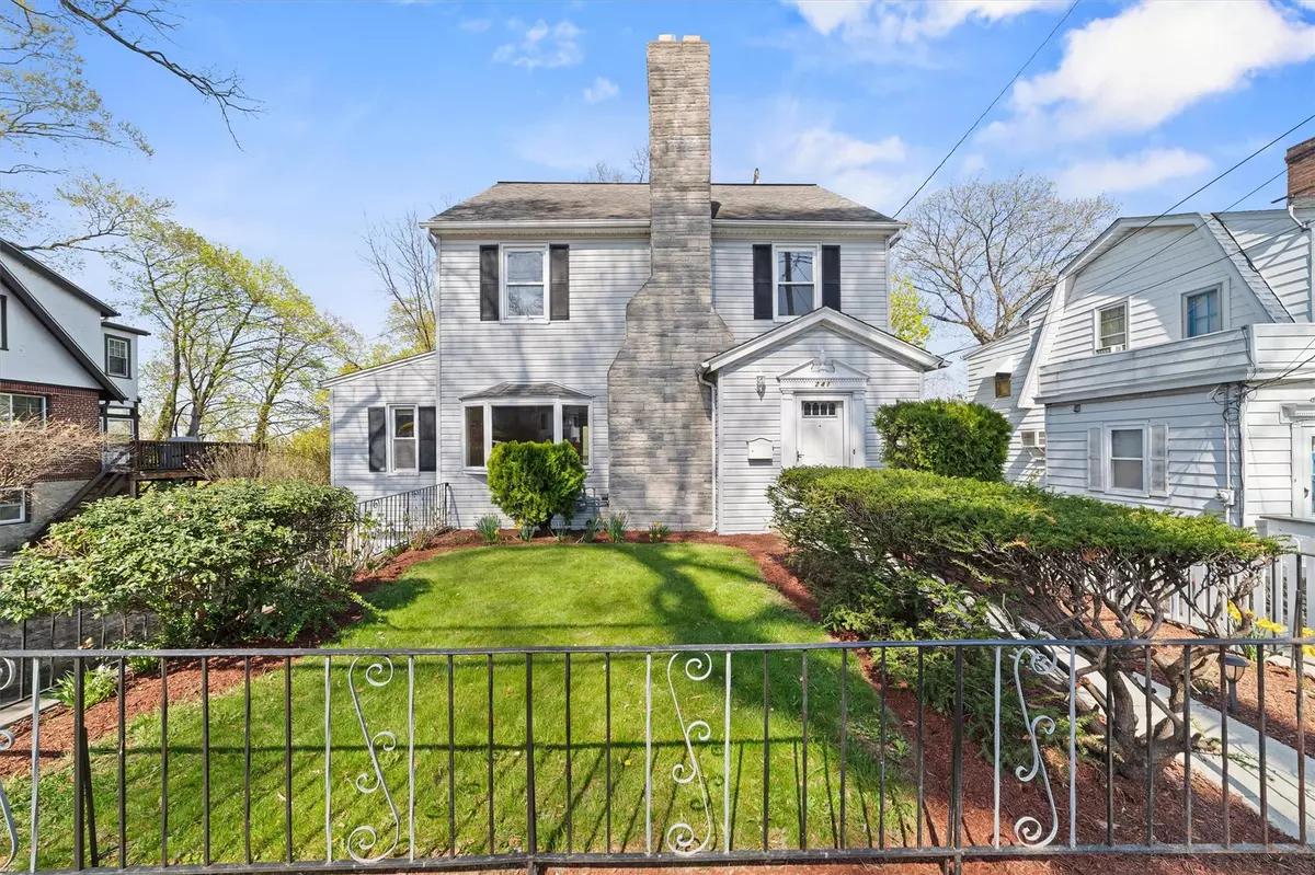 Yonkers, NY 10705,241 Lee AVE