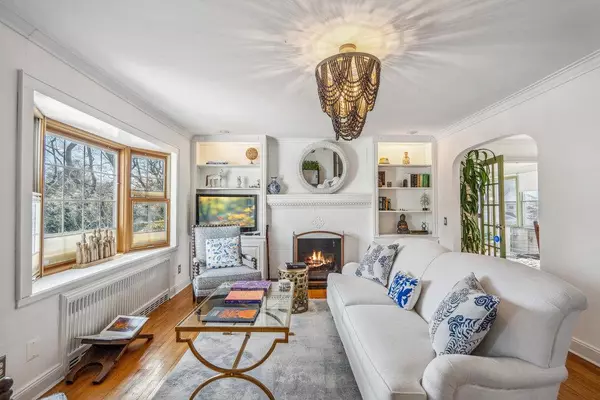 Bellport Village, NY 11713,2 Livingston RD