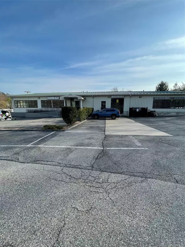 Briarcliff Manor, NY 10510,515 North State Road #Rear Parking Lot