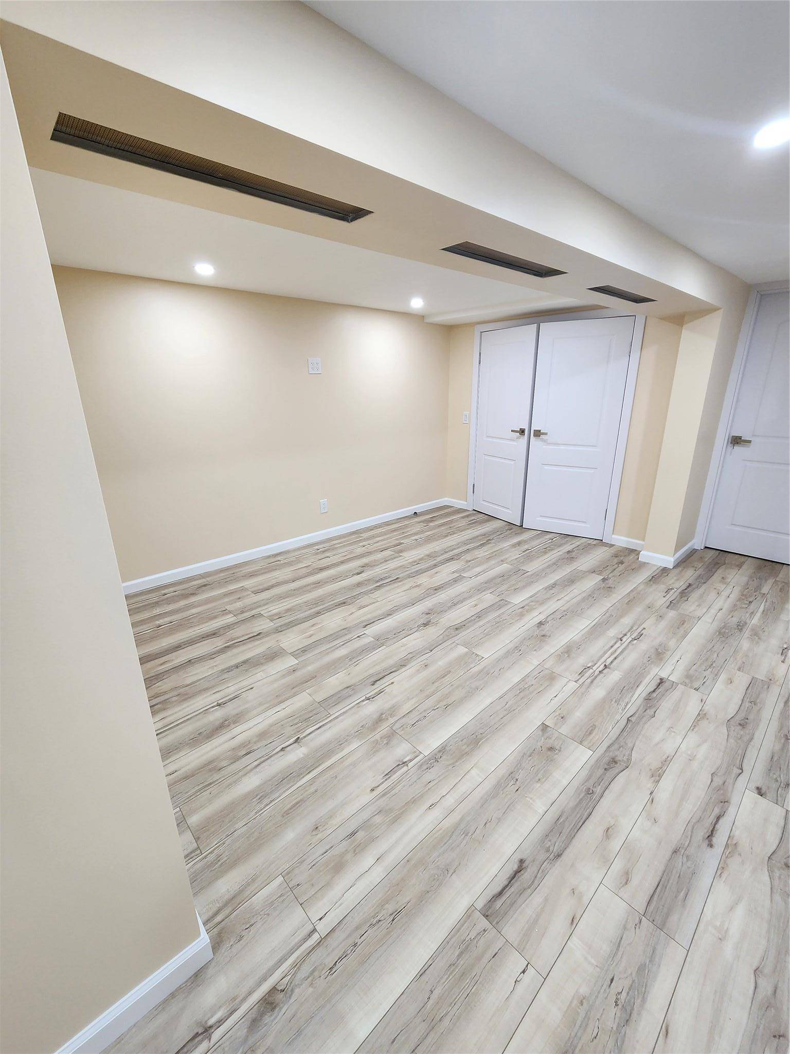 Astoria, NY 11103,30-19 35th ST #Basement