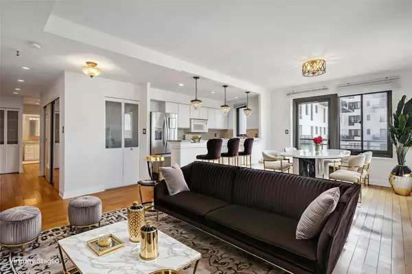 100 W Broadway #4C, Long Beach, NY 11561