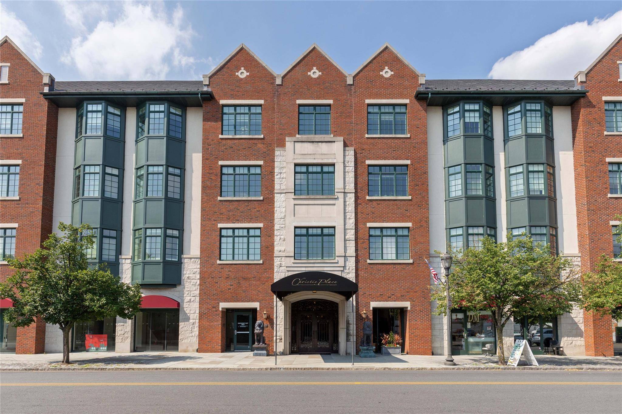 1 Christie PL #205W, Scarsdale, NY 10583