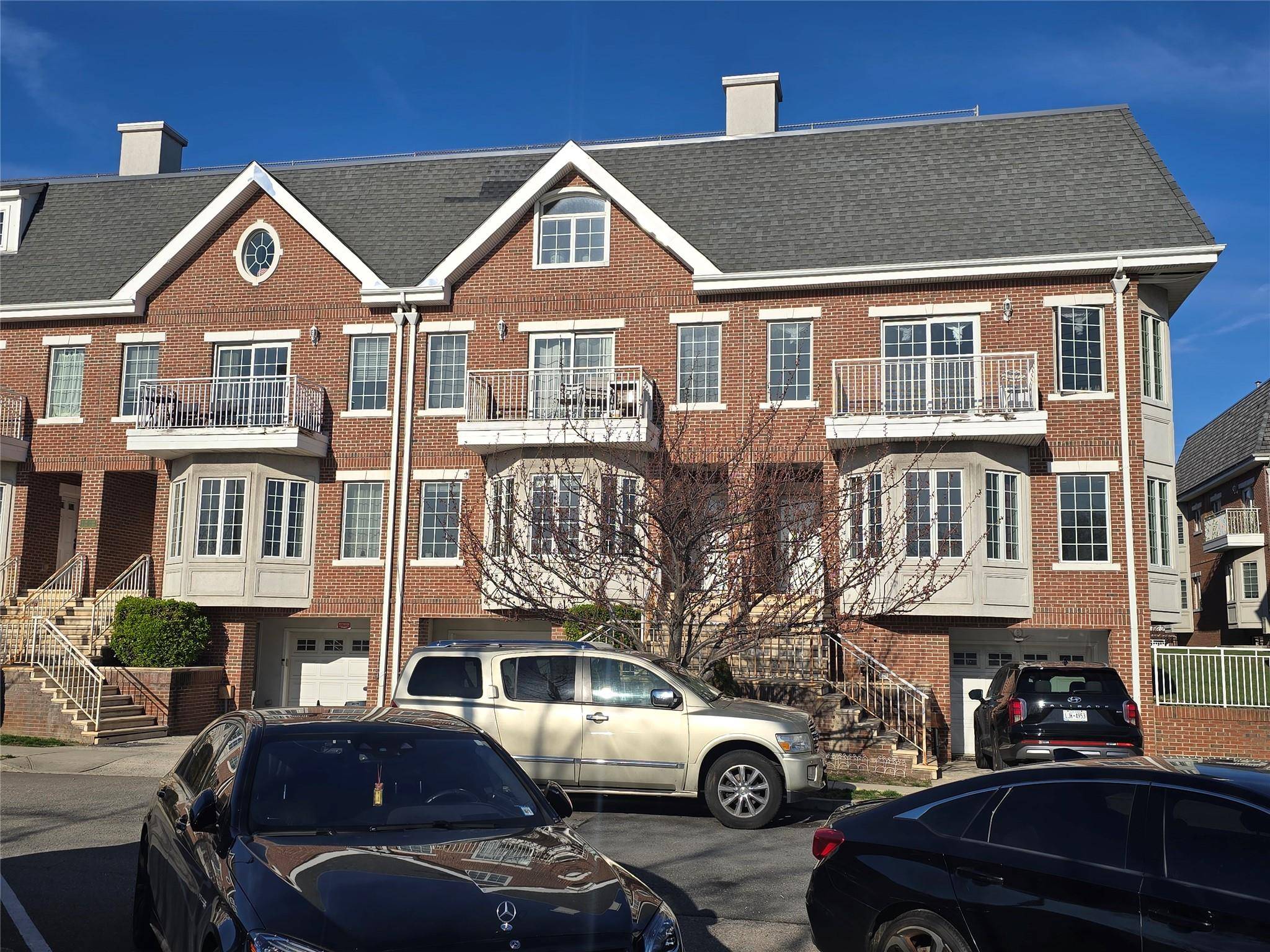 337 Park CRES, College Point, NY 11356