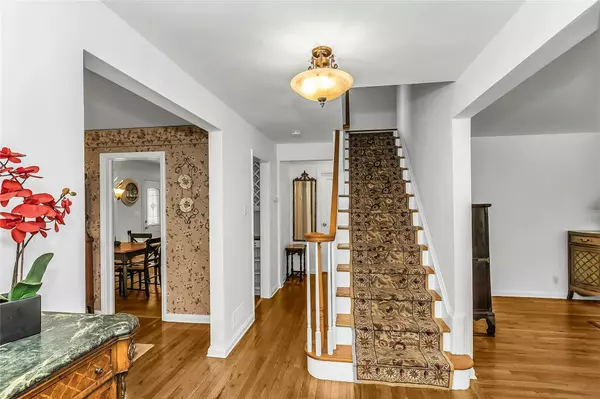 East Williston, NY 11596,403 Titus WAY