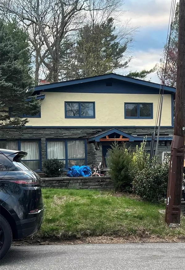 Huntington Station, NY 11746,57 Lodge AVE