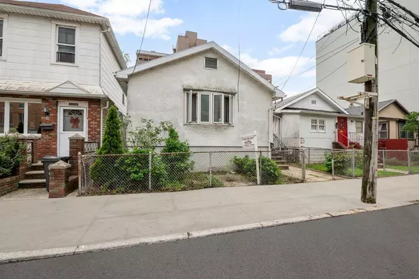 1114 Banner AVE, Brooklyn, NY 11235