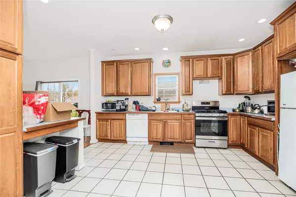 Beacon, NY 12508,30 Melio Bettina PL