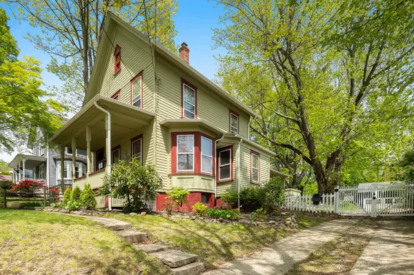 Ossining, NY 10562,25 Brookville AVE