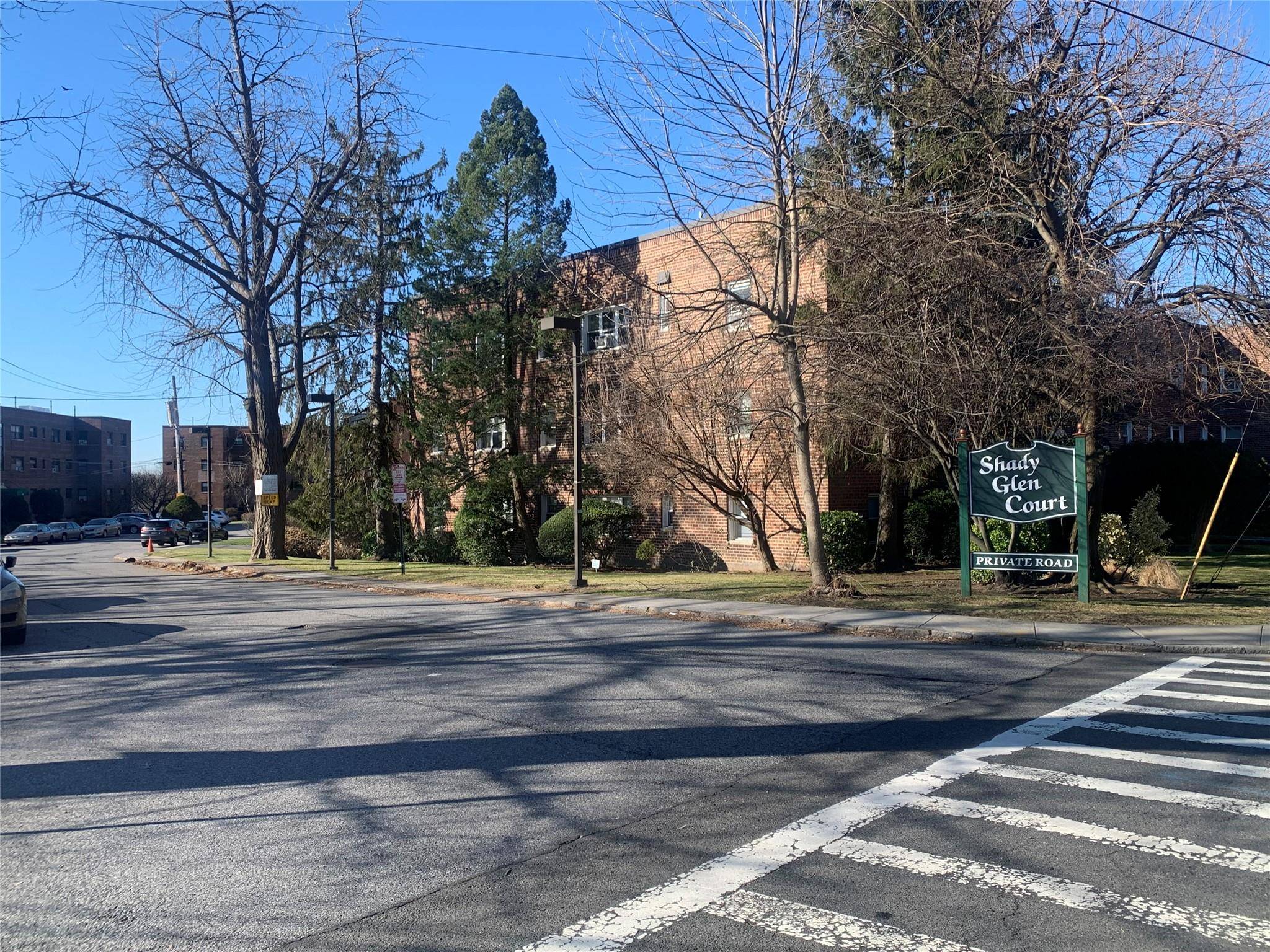 20 Shady Glen CT #3A, New Rochelle, NY 10805