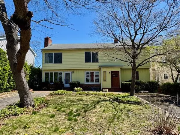 36 Dunes LN, Port Washington, NY 11050