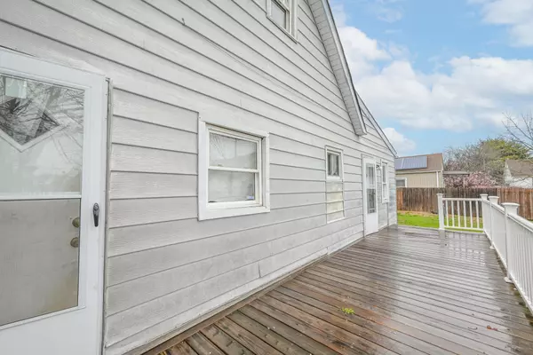 Floral Park, NY 11001,267 Roquette AVE