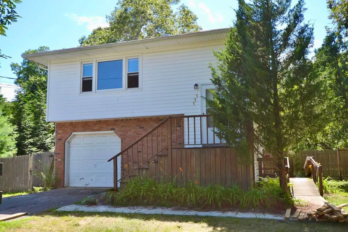 Shirley, NY 11967,111 Maple AVE