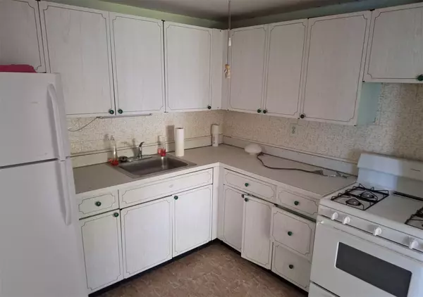 New Rochelle, NY 10801,838 Pelhamdale AVE #3R