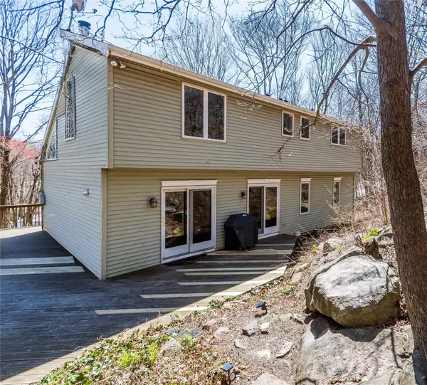 Stormville, NY 12582,295 Overhill RD