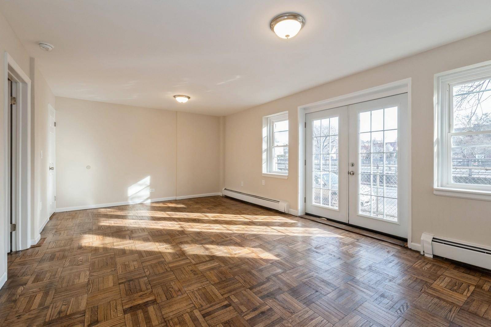 Jamaica, NY 11435,144-70 Village RD #76GB